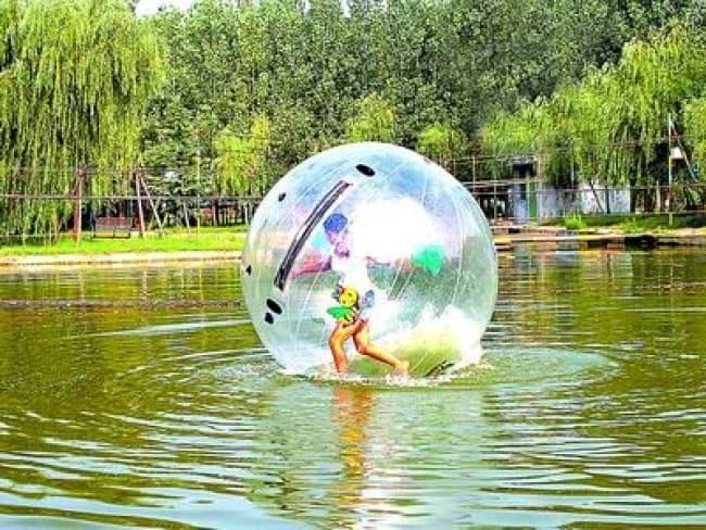 walking inflatable ball